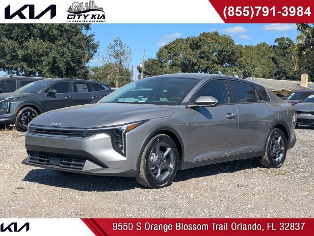 New 2027 Kia K4 FWD image 1