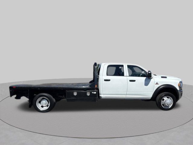 Used 2024 RAM 5500 Tradesman w/ Chrome Appearance Group AWD/4WD image 5