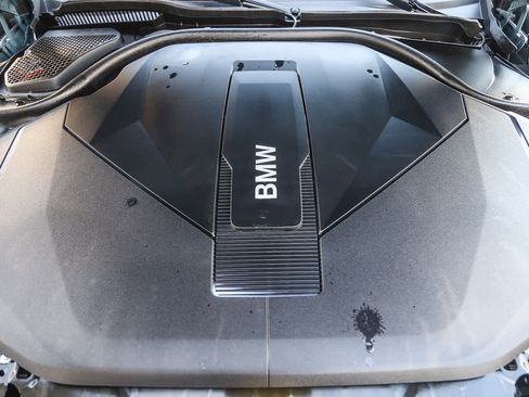 Used 2025 BMW i5 xDrive40 image 23