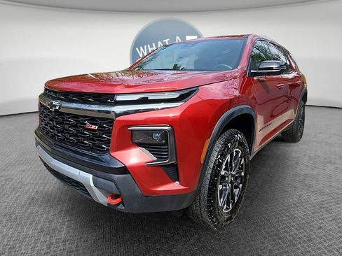 Certified 2025 Chevrolet Traverse Z71 w/ Driver Confidence Package image 8