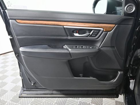 Used 2018 Honda CR-V Touring image 18