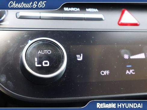 Certified 2025 Hyundai Sonata SEL FWD image 37