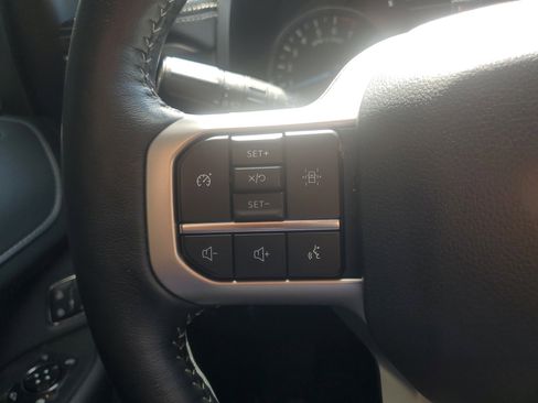 Used 2023 Ford Expedition XLT image 22