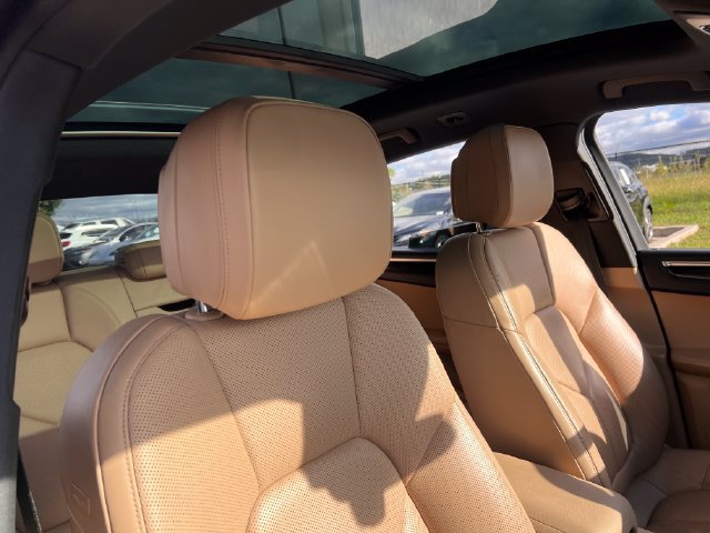 Used 2019 Porsche Macan AWD/4WD image 31