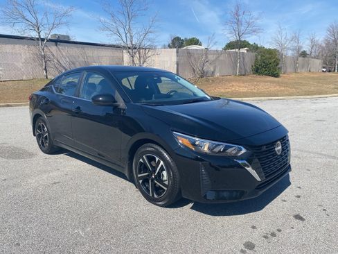 Used 2025 Nissan Sentra SV w/ All-Weather Package image 8