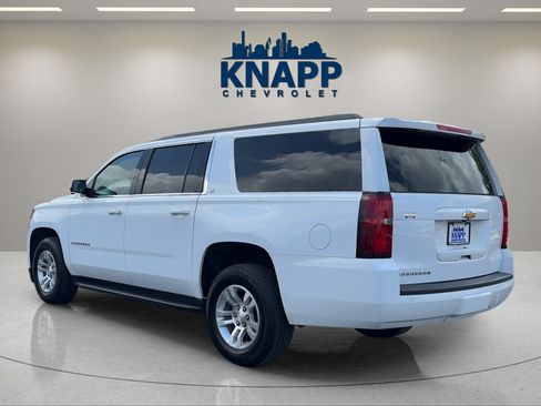Used 2020 Chevrolet Suburban LT RWD image 3