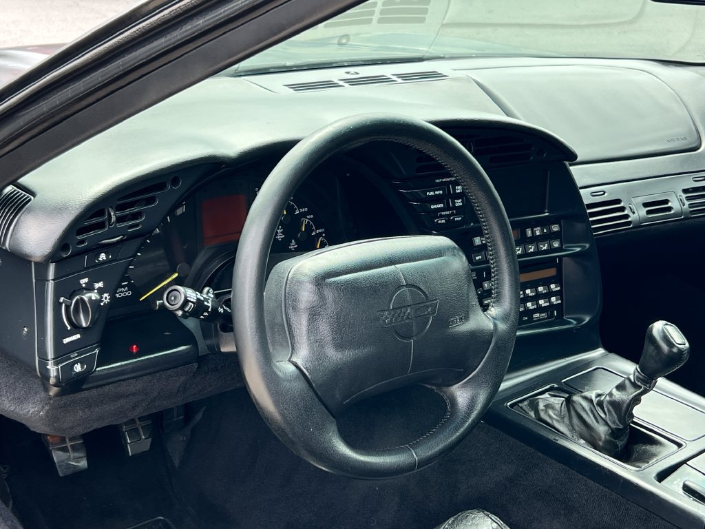 Used 1995 Chevrolet Corvette Coupe RWD image 5
