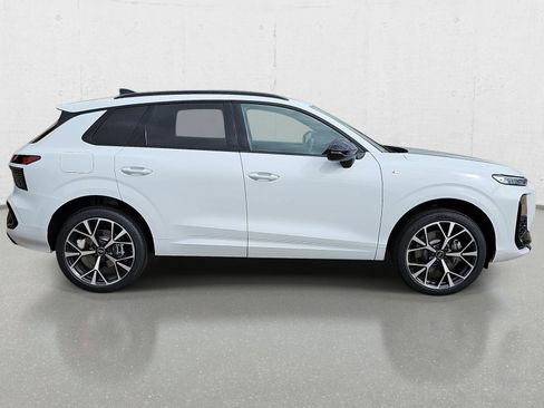 New 2026 Audi Q3 quattro 2.0T AWD/4WD image 4