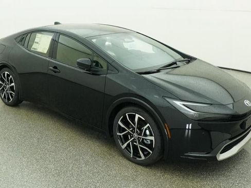 New 2026 Toyota Prius Plug-In Hybrid FWD image 13