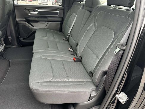 New 2026 RAM 1500 4x4 Crew Cab image 7