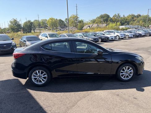 Used 2016 MAZDA MAZDA3 i Sport w/ Preferred Equipment Package image 6