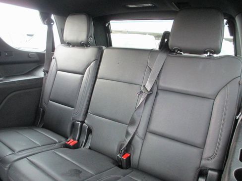 Used 2022 Chevrolet Tahoe Z71 w/ Luxury Package image 22