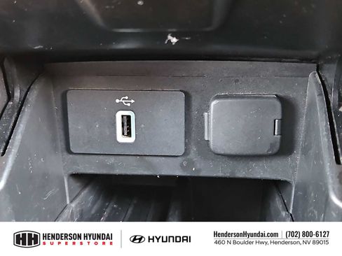 Used 2018 Ford Explorer XLT w/ Equipment Group 202A FWD image 31