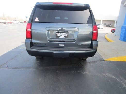 Used 2020 Chevrolet Suburban Premier image 4