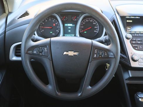 Used 2017 Chevrolet Equinox LS image 12