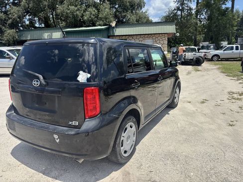 Used 2010 Scion xB image 15