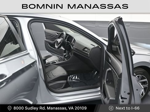 Used 2023 Volkswagen Jetta SEL image 10