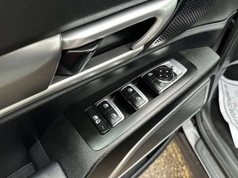 Used 2021 Kia Telluride S AWD/4WD image 17