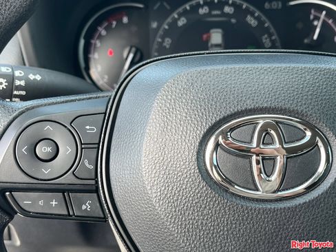 Certified 2025 Toyota RAV4 XLE FWD image 23