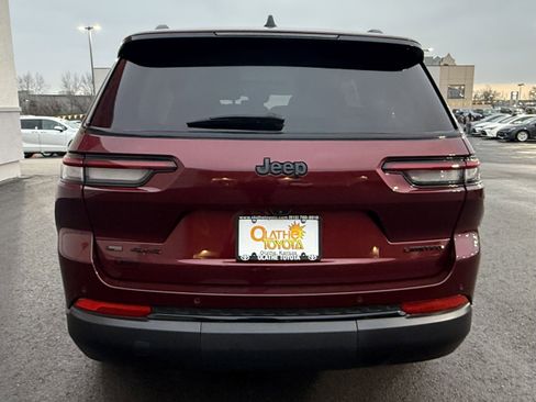 Used 2022 Jeep Grand Cherokee L Limited w/ Black Appearance Package image 5