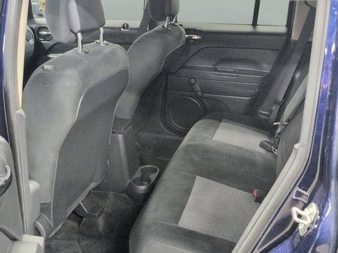 Used 2017 Jeep Patriot Sport FWD image 16