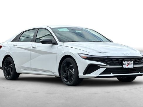 Certified 2026 Hyundai Elantra Sport FWD image 11