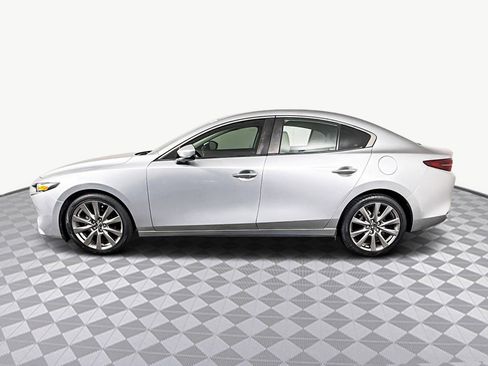 Used 2020 MAZDA MAZDA3 Sedan w/ Select Package image 6