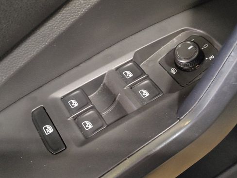 Used 2019 Volkswagen Jetta SE FWD image 27