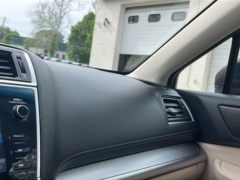 Used 2018 Subaru Outback 2.5i Premium AWD/4WD image 20