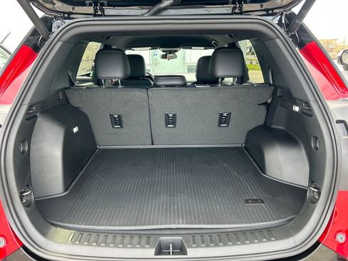 New 2026 GMC Terrain AT4 w/ LPO, Floor Liner Package image 33