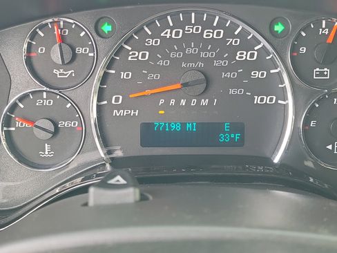 Used 2018 GMC Savana 2500 Extended w/ Enhanced Convenience Package image 25