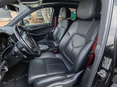 Used 2019 Porsche Macan S image 20