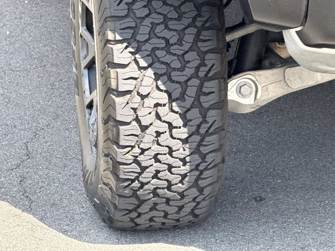 Used 2025 Ford F150 Raptor w/ Equipment Group 803A Raptor R AWD/4WD image 16