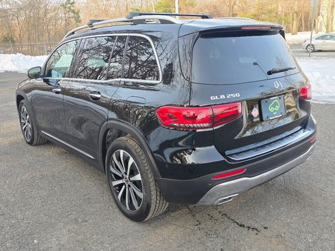 Used 2022 Mercedes-Benz GLB 250 w/ Premium Package Lite image 13