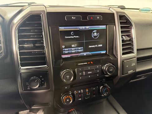 Used 2015 Ford F150 XLT w/ Equipment Group 302A Luxury image 17