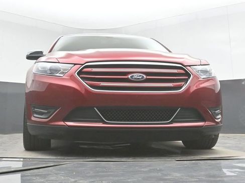 Used 2013 Ford Taurus Limited FWD image 38
