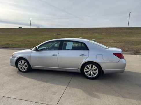 Used 2008 Toyota Avalon XL image 5