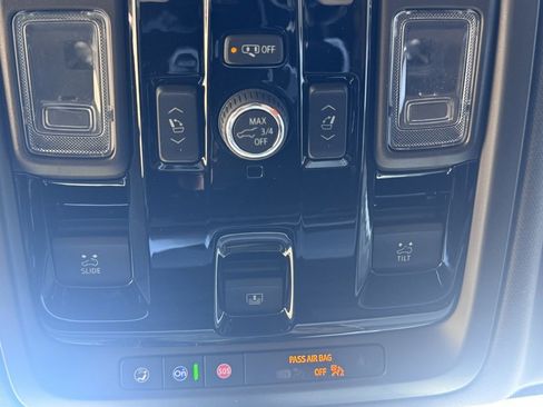 New 2026 Cadillac Escalade ESV Luxury w/ LPO, Radiant Package image 32