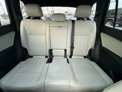 Used 2021 Volkswagen Tiguan SE R-Line image 49