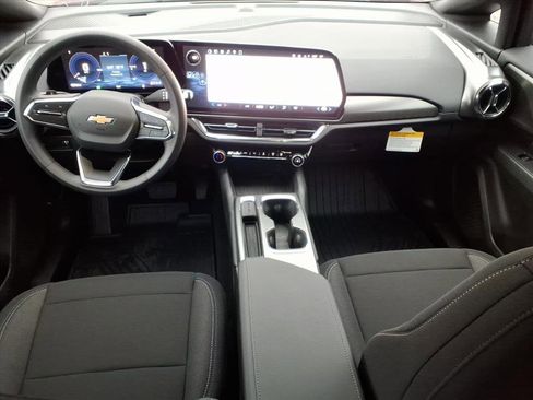 New 2026 Chevrolet Equinox EV LT image 16