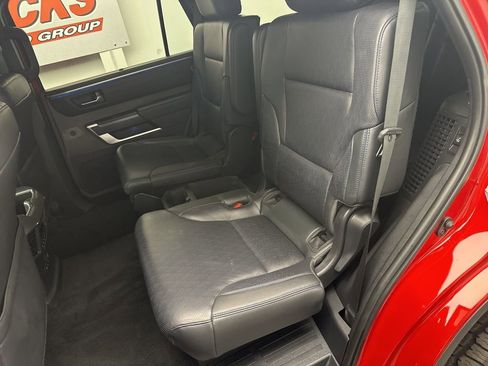 Used 2024 Toyota Sequoia Platinum image 15