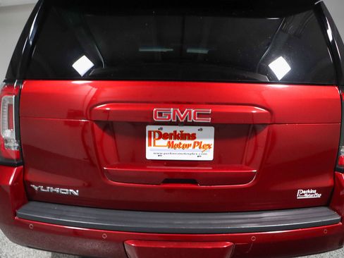 Used 2020 GMC Yukon SLE w/ Enhanced Driver Alert Package image 8