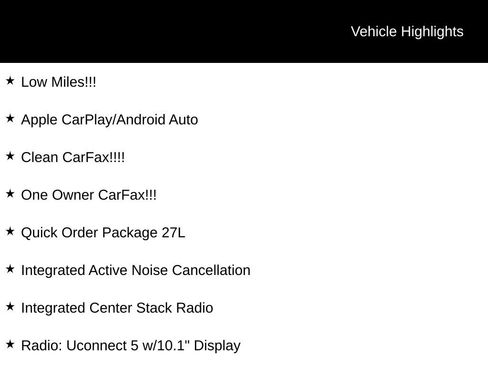 Used 2024 Chrysler Pacifica Touring-L image 7