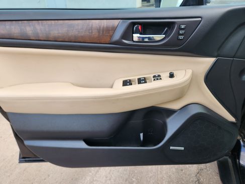 Used 2017 Subaru Outback 2.5i Limited w/ Popular Package #5 image 6