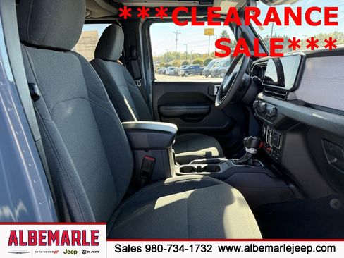 Used 2024 Jeep Wrangler Willys image 31