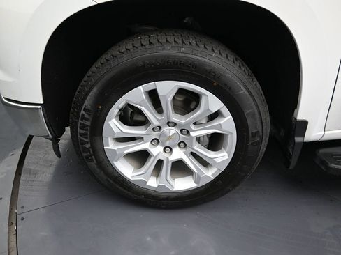 Used 2023 Chevrolet Silverado 1500 LTZ image 9