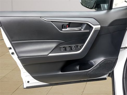 Certified 2025 Toyota RAV4 XLE image 18
