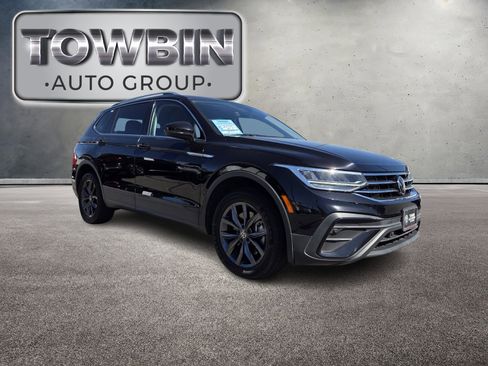 Used 2022 Volkswagen Tiguan SE image 2