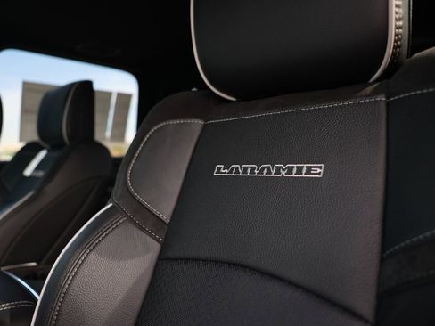 New 2026 RAM 3500 Laramie AWD/4WD image 17
