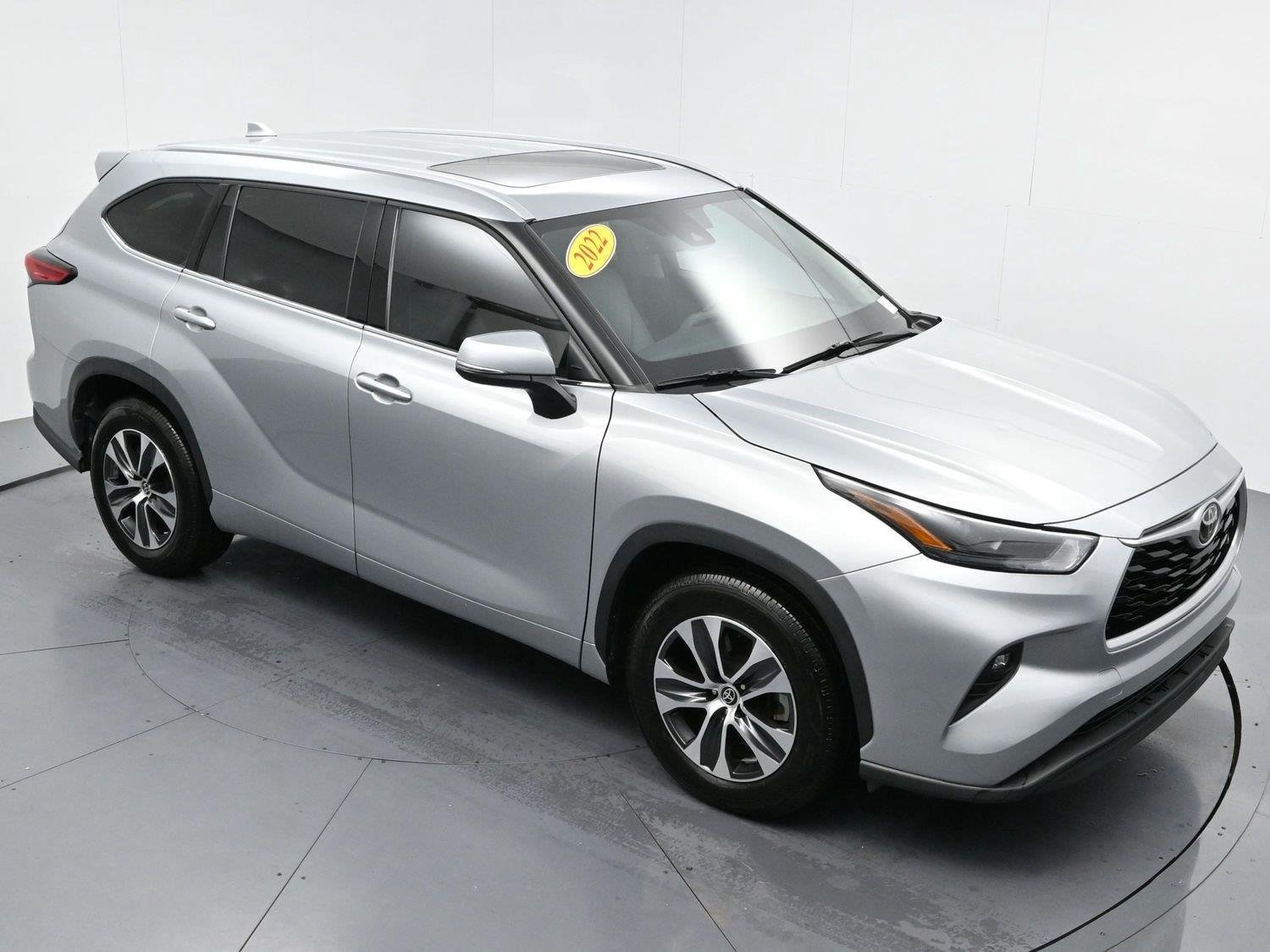 Used 2022 Toyota Highlander XLE FWD image 44